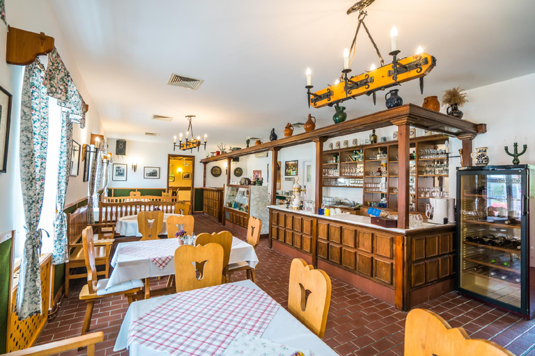 Food & Drinks 3, Szent Kristóf Panzió, Esztergom