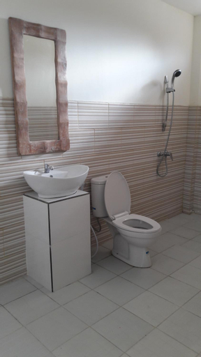 Bathroom 7
