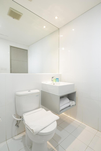 Bathroom 11