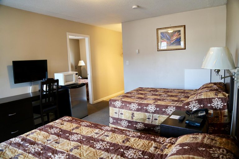 Others 4, Blue Bell Inn, Northern Rockies
