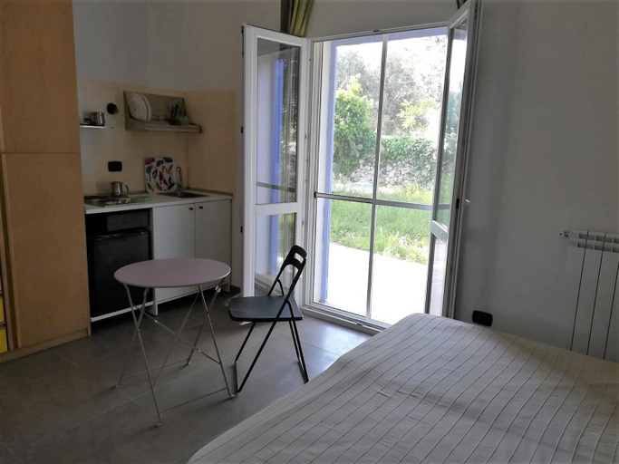 Others 3, Casa Eduardo, Brindisi