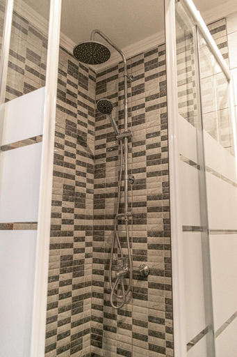 Bathroom 3, Johns Cozy apartments -10 min from Athens Airport Self Check-In!, Attica
