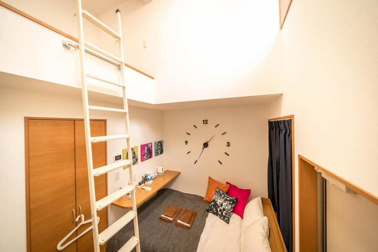 Bedroom 27