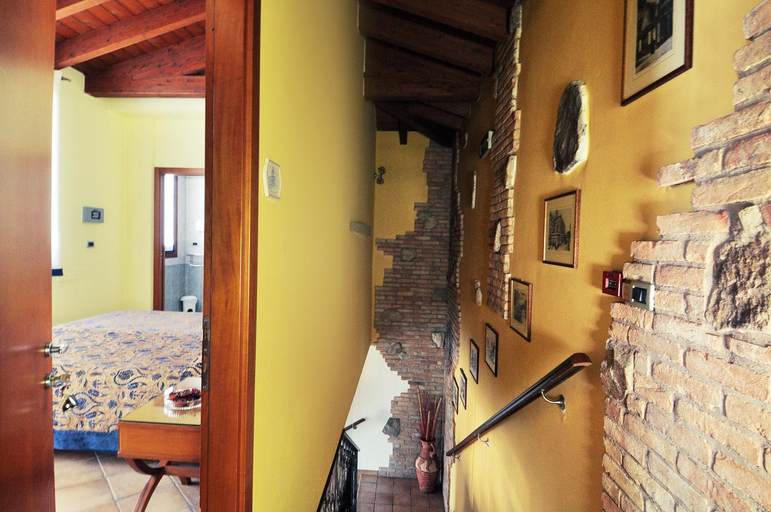 Others 5, Locanda Baraca, Padua
