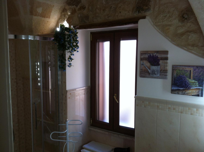 Others 5, Porta Piccola B&B, Brindisi