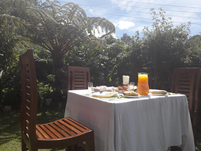 Food & Drinks 4, Srihelyes Inn, Nuwara Eliya