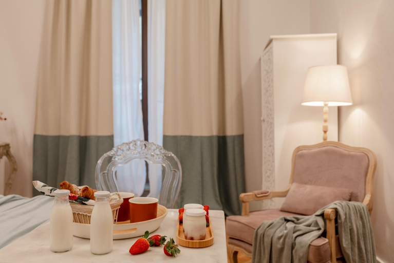 Food & Drinks 3, Accanto Al Centro B&B, Prato