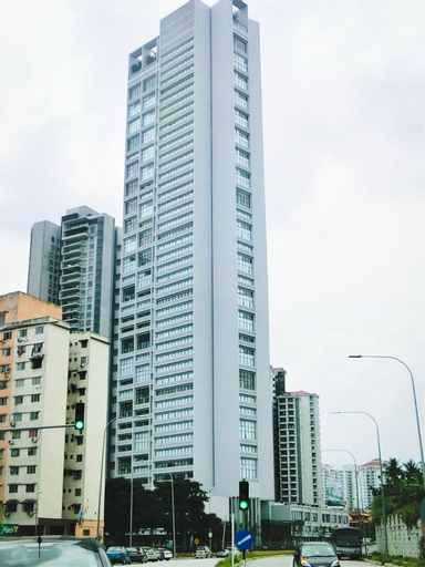 Exterior & Views