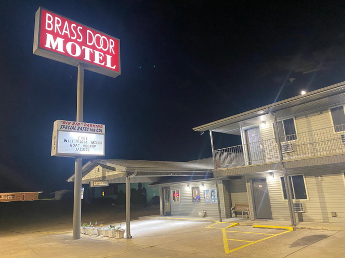 Others 5, Brass Door Motel, Baxter