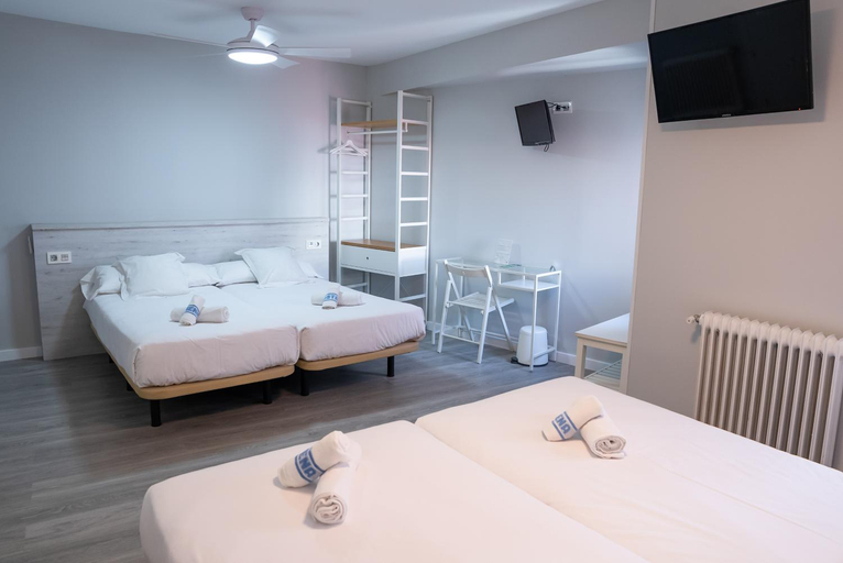 Others 4, Hostal Viena, Soria