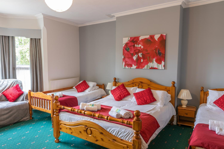 Bedroom 2, The Clee Hotel - Cleethorpes, Grimsby, Lincolnshire, Lincolnshire