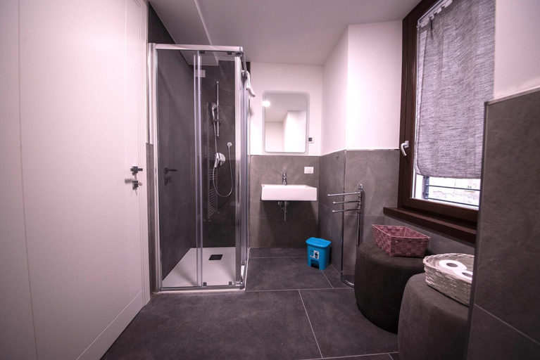 Bathroom 5, 1Dest - Best Location, Trento