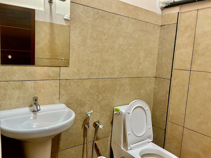 Bathroom 4, Reach Residency, Ernakulam