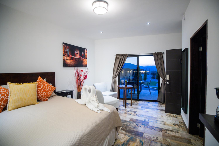 Bedroom 1, Cuatro Lunas Hotel Boutique, Ensenada