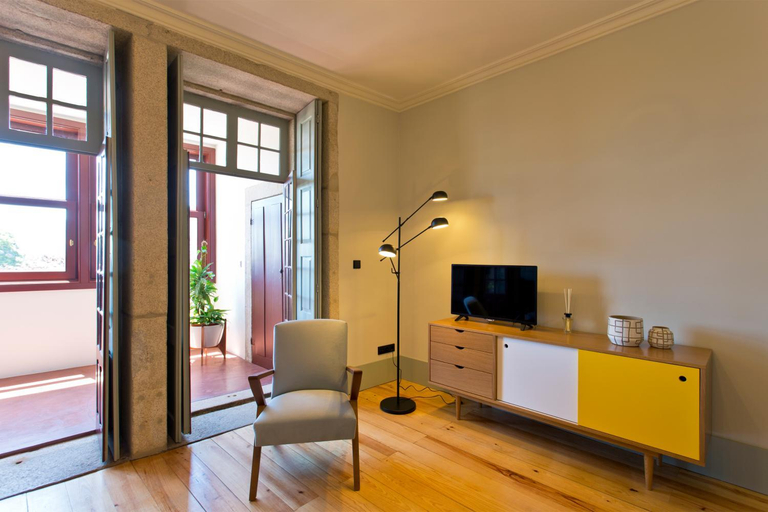 Others 2, Trait House, Porto