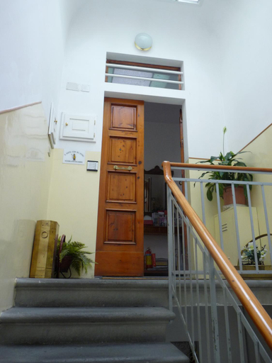 Others 5, Il Gatto Con Gli Stivali - Affittacamere, Florence