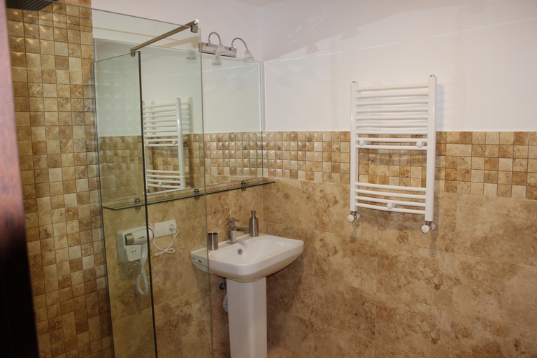 Bathroom 3, Villa Vitis, Kvareli