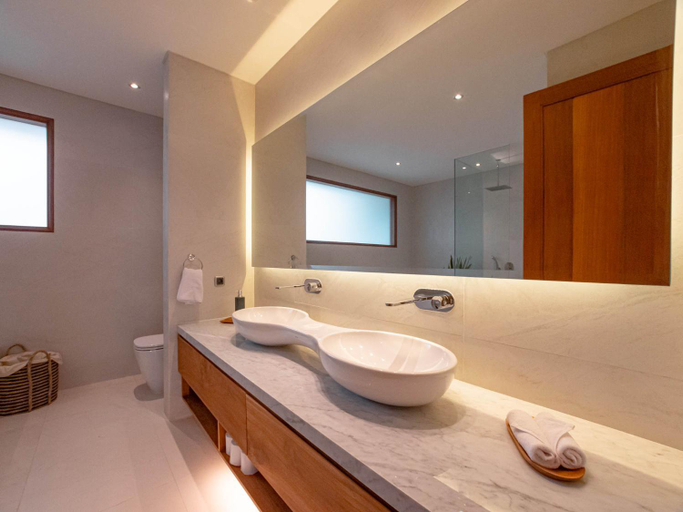 Bathroom 2, Arama Villas, Badung