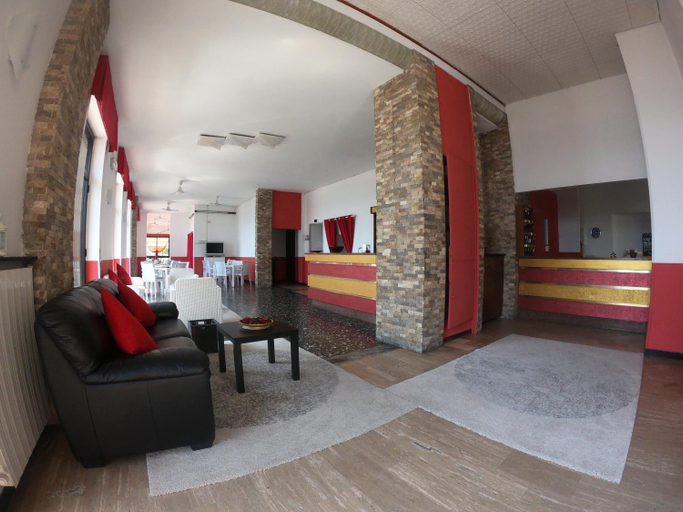 Others 4, Hotel Monique, Savona