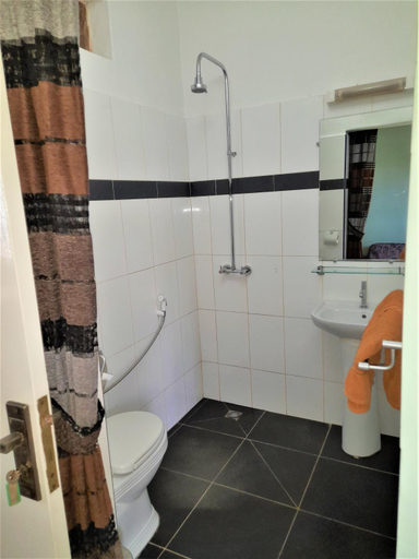 Bathroom 3, Auberge le Baobab Saly, Mbour