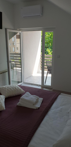 Others 2, KE-TO Zagreb Airport Rooms, Velika Gorica