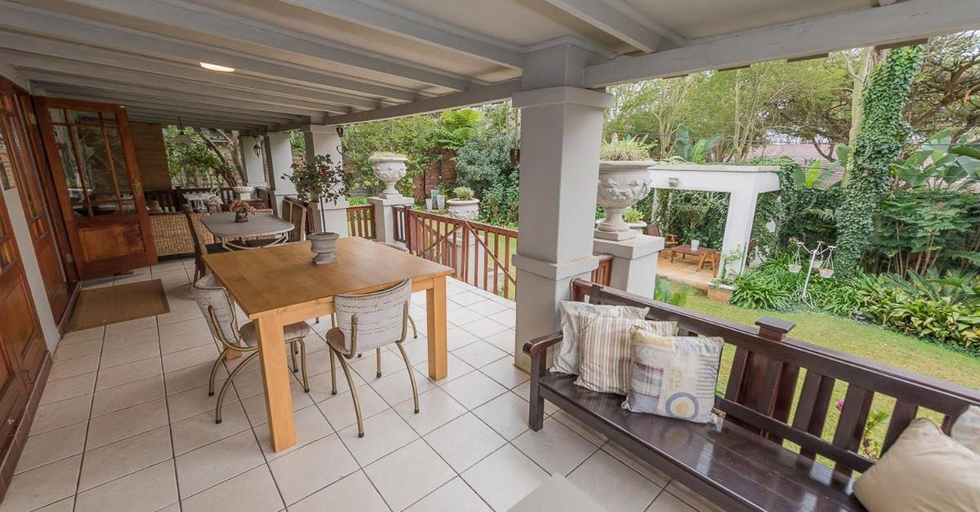 Others 4, Chateau B&B, Gert Sibande