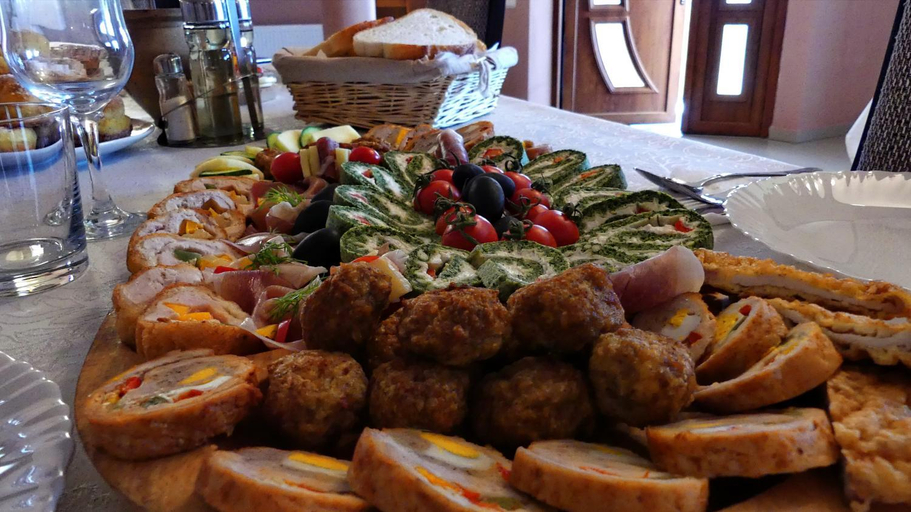 Food & Drinks, Acasa in Maramures, Giulesti