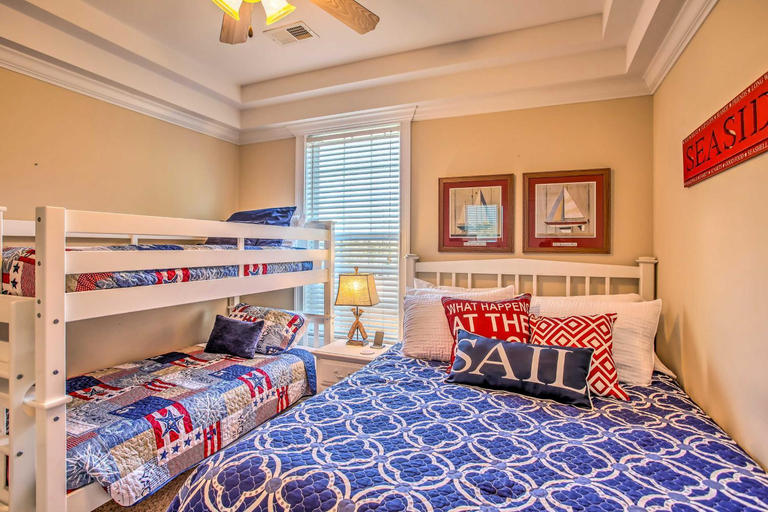 Bedroom 3, Home w/ Deck: 1 Mi to Surfside Beach Access!, Horry