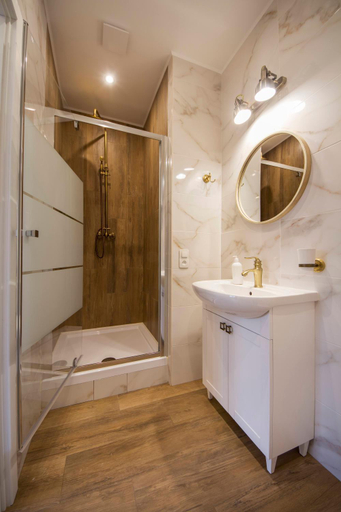Bathroom 3, DayFlat Apartments Khreschatyk, Shevchenkivs'kyi