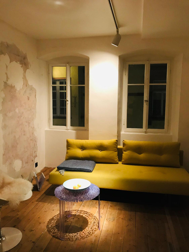 Bedroom 2, Boutique-Ferienwohnung im alten Weinhaus Moser, Bad Dürkheim