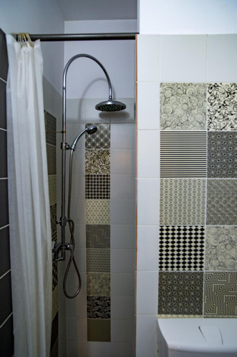 Others 5, Cloud 9 Living, Municipiul Bucuresti