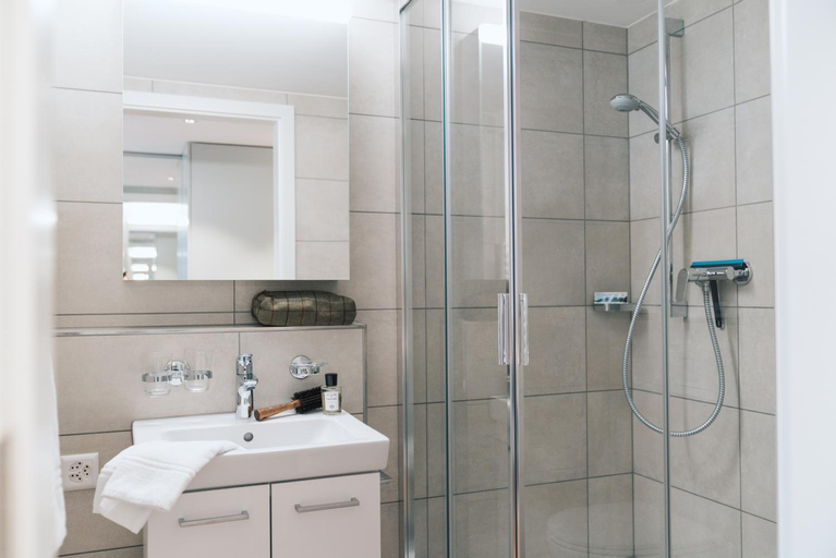 Bathroom 7