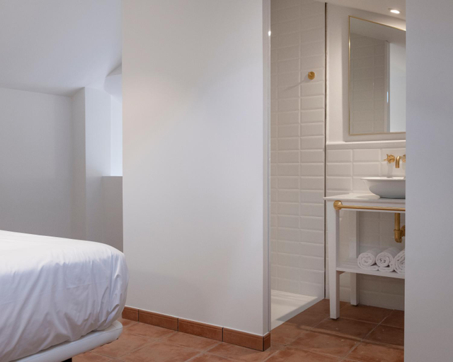Others 3, Alta House Apartments 4 Vents, Girona