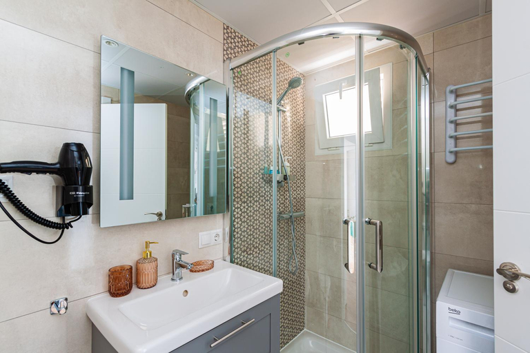 Bathroom 5, TROPIC MAR Levante beach apartments, Alicante