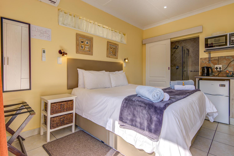 Bedroom 3, Edenvale Guest House, Ekurhuleni