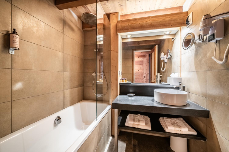 Bathroom 4, Hotel Le Samoyede, Haute-Savoie