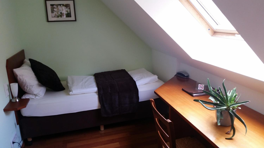 Bedroom 2, Ellenbergs Restaurant & Hotel, Rhein-Pfalz-Kreis