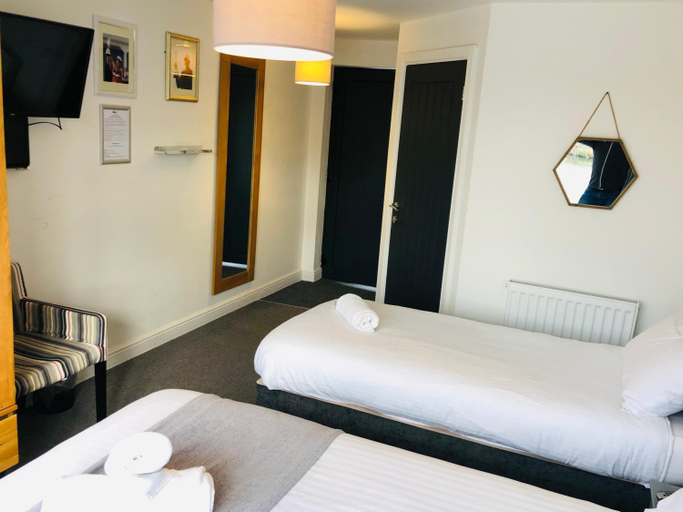 Bedroom 2, The Players Golf Club, South Gloucestershire