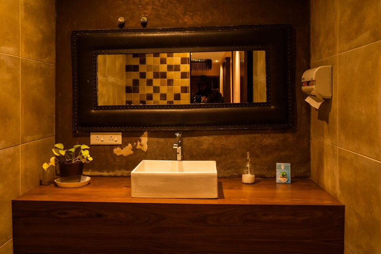 Bathroom 3, Ambaram 4BR Villa with Large Lawn, a Jumbo Jacuzzi, Solan
