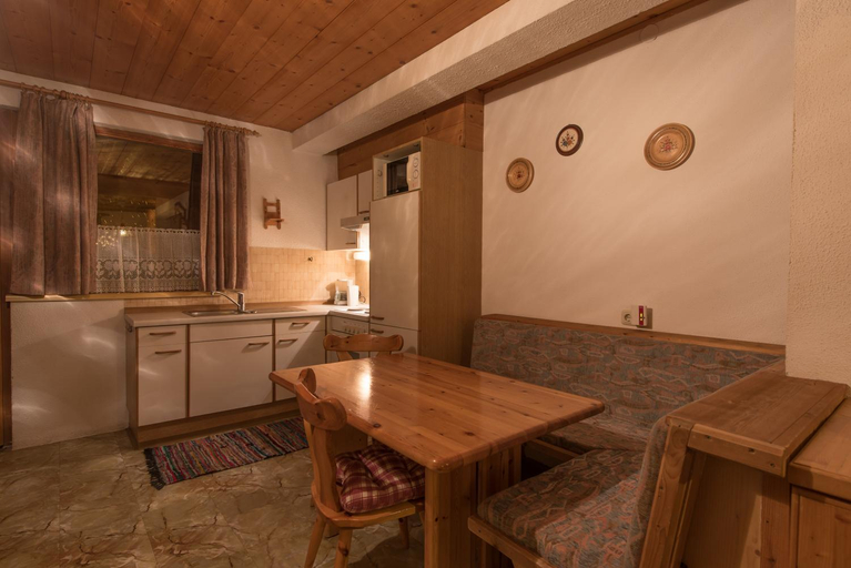 Others 4, Gasthof zur Traube, Landeck