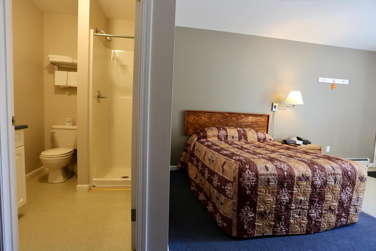 Others 5, Blue Bell Inn, Northern Rockies