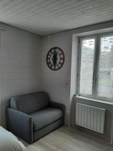 Others 5, Studio meuble renove superbes prestations proche Hyper Centre - Residence La Fresnaie, Jura