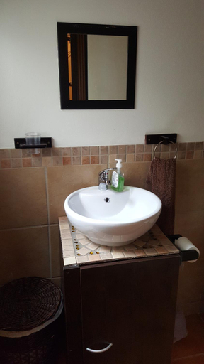 Bathroom 4, Copperpot Guesthouse, Nelson Mandela Bay