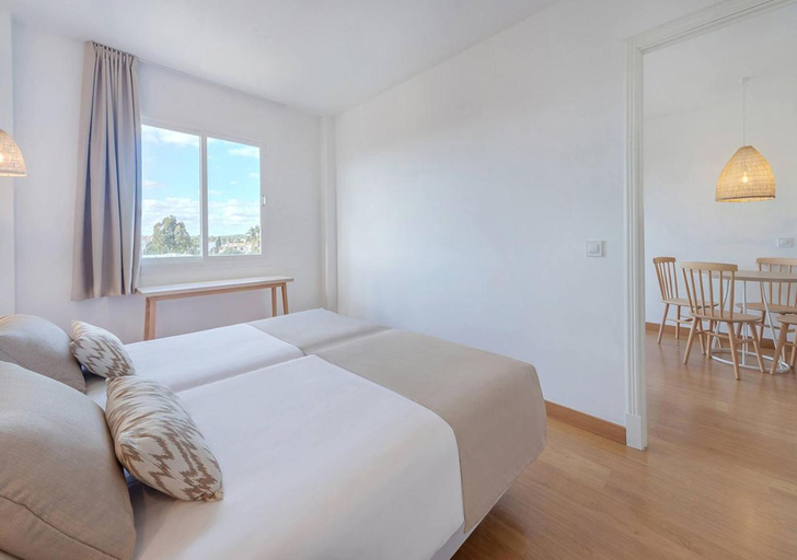 Bedroom 2, Aparthotel Club Simo, Baleares