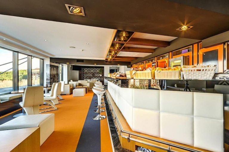 Food & Drinks 5, LUXURY PENTHOUSE WITH A LAVISH SPA and 2 en-suite bedrooms, Bansko