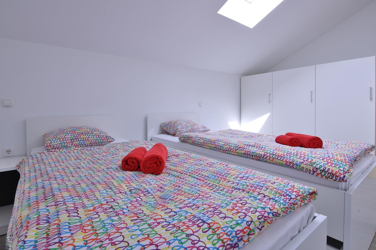 Others 3, Hostel Bedem, Karlovac
