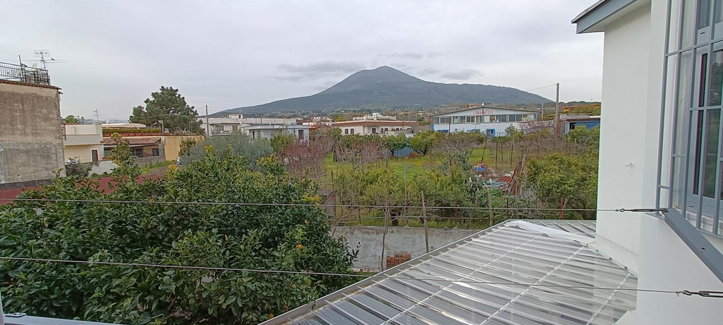 Others 3, Casa di Nonna Margherita, Napoli