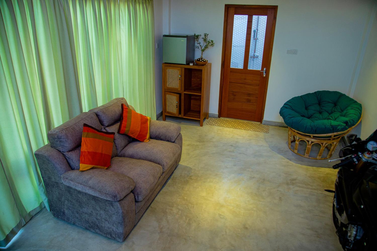 Others 5, Villa DK, Matara Four Gravets