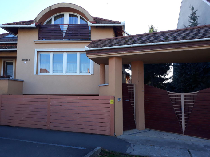 Others 5, Kenezy Lux Apartman Vendeghaz, Hajdúszoboszló