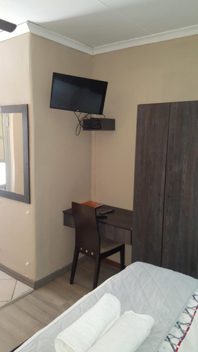 Others 4, Tukha Guesthouse, Mangaung